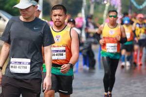 BIB: 41798, 42798
                            <button type="button" onclick="openModal(9908300)" class="btn btn-primary btn-sm float-right btn-popup" data-toggle="modal" data-target=".modal-high-quality">
                        <i class="fas fa-shopping-cart"></i> Add to Cart
                    </button>
                                            <button type="button" onclick="isThisMe(9908300, true)" class="btn btn-success btn-sm float-right btn-popup btn-isme hidden" data-toggle="tooltip" data-placement="bottom" title="นี่คือรูปของคุณใช่ไหม คลิกที่นี่เพื่อเอาเข้าอัลบั้ม">
                        <i class="fas fa-plus"></i> Add to album
                    </button>
                    <button type="button" onclick="isThisMe(9908300, false)" class="btn btn-warning btn-sm float-right btn-popup btn-isnotme hidden">
                        <i class="fas fa-ban"></i> Remove from album
                    </button>